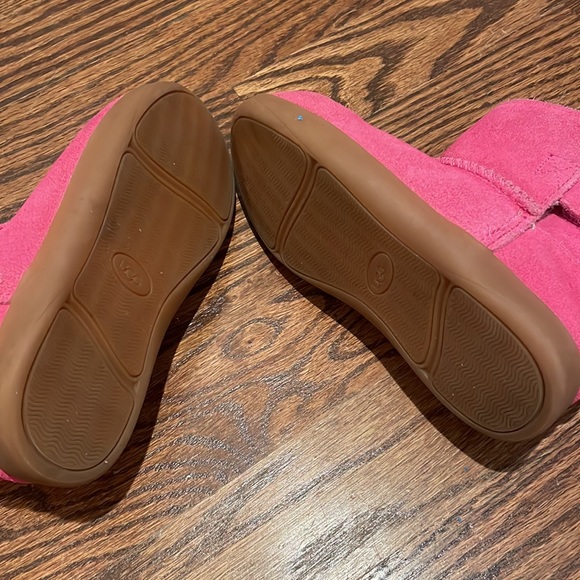 Child’s size 10 UGG Boots Pink - Picture 5 of 6